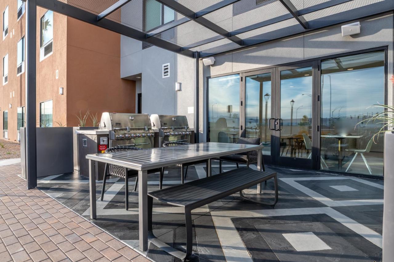 Towneplace Suites By Marriott Las Vegas North I-15 Экстерьер фото