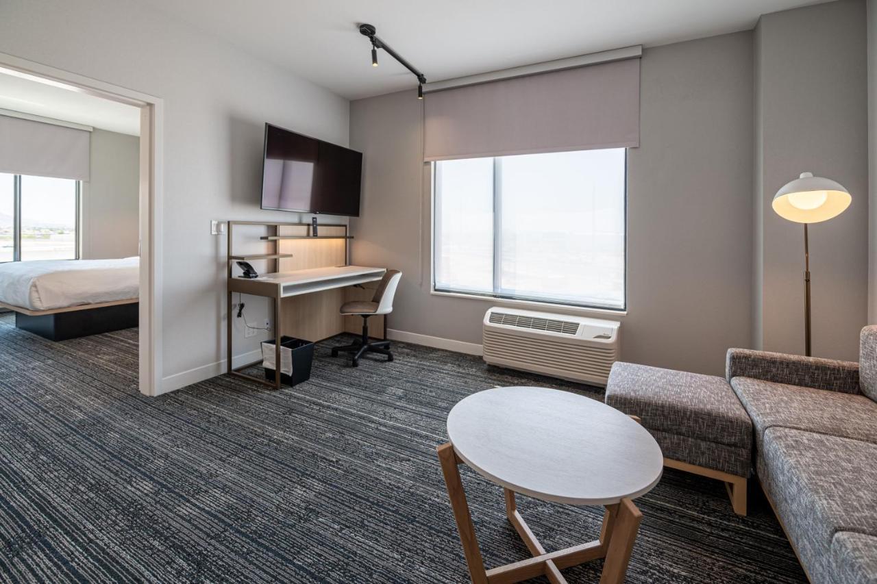 Towneplace Suites By Marriott Las Vegas North I-15 Экстерьер фото