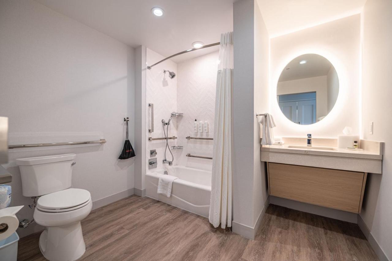 Towneplace Suites By Marriott Las Vegas North I-15 Экстерьер фото
