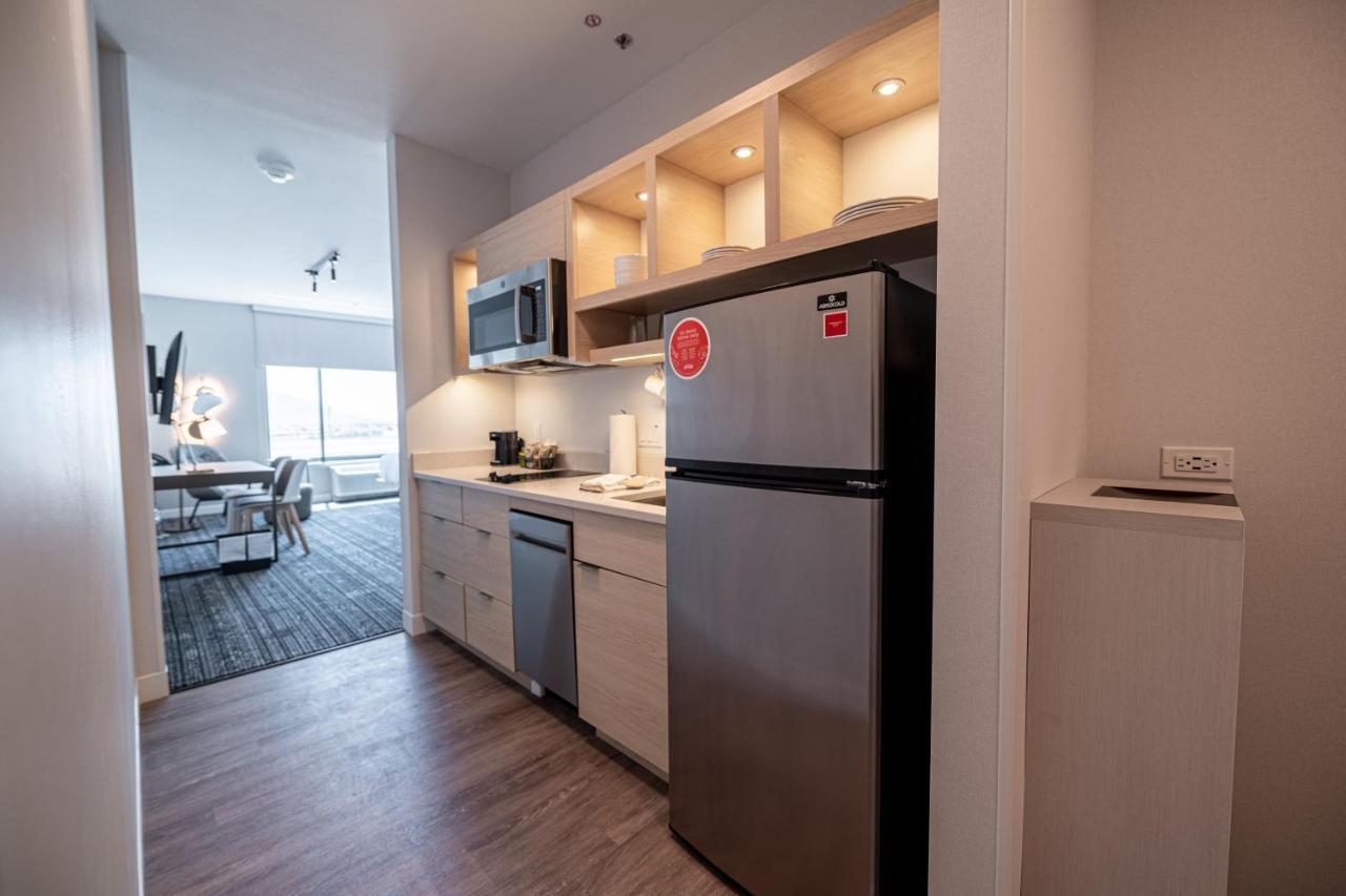 Towneplace Suites By Marriott Las Vegas North I-15 Экстерьер фото